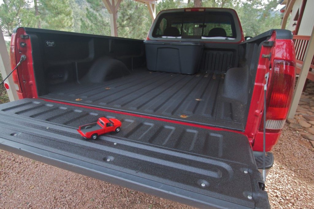 5 Best Spray On Bedliners For Trucks 2021 [Multiple Colors & Kits]